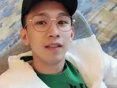 YY天佑直播透露自己有钱,比一般网红兜里都要有钱